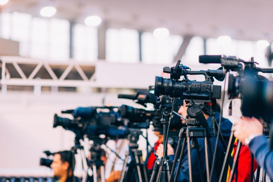 Koordinacija novinarskih sindikatov RTVS opozarja na nadaljevanje pritiskov