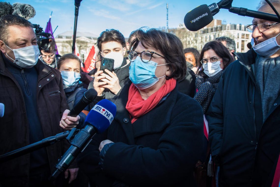 V Lillu s posebnim protestom proti nogometnem SP v Katarju
