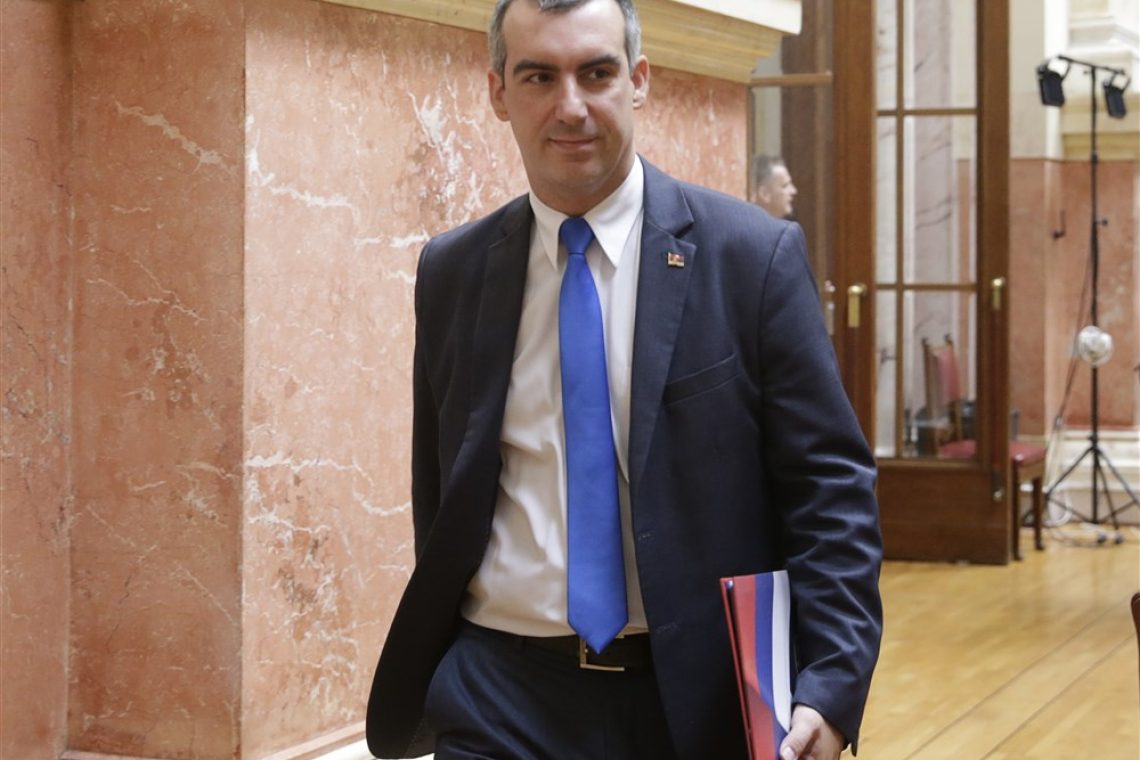 Klakočar Zupančič s srbskim kolegom o odličnih odnosih med državama