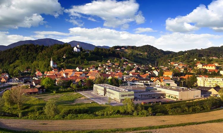 Vojniška občina nadaljuje gradnjo kanalizacije