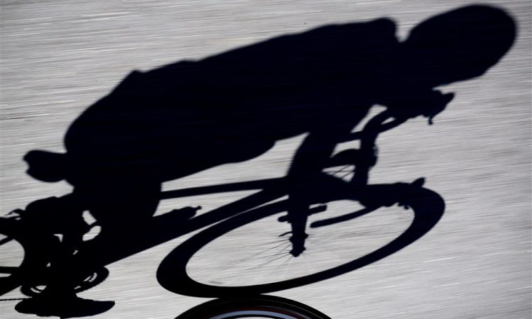 Groenewegen zmagal po dolgem sprintu, Evenepoel ostaja v vodstvu