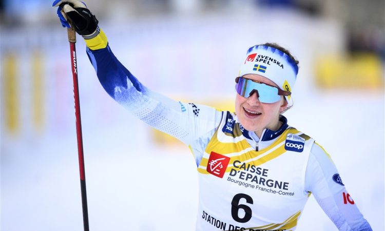 Ebba Andersson do zlate kolajne v skiatlonu, Eva Urevc 23.