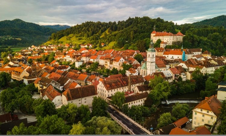 V Škofji Loki zaživel Alternativni kulturni center Nama