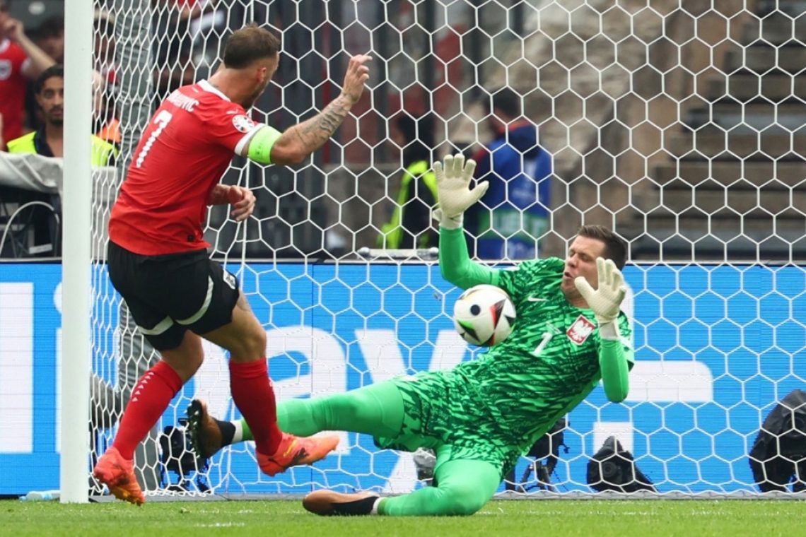Szczesny podpisal enoletno pogodbo za Barcelono