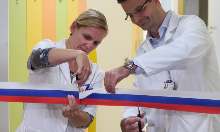 V UKC Ljubljana odprli prenovljen otroški oddelek na dermatovenerološki kliniki