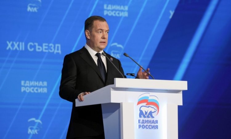 Medvedjev: Rusija bi si lahko priključila nove regije