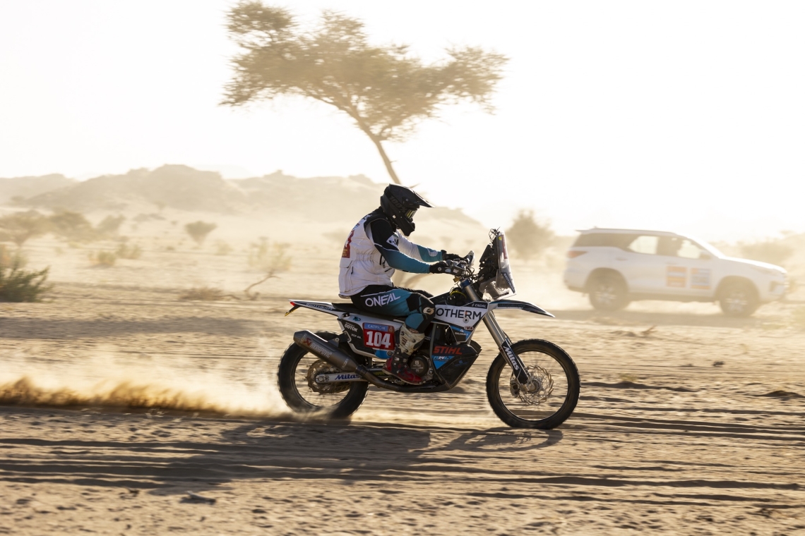 Simon Marčič na prvi etapi relija Dakar napredoval na 11. mesto v svoji kategoriji