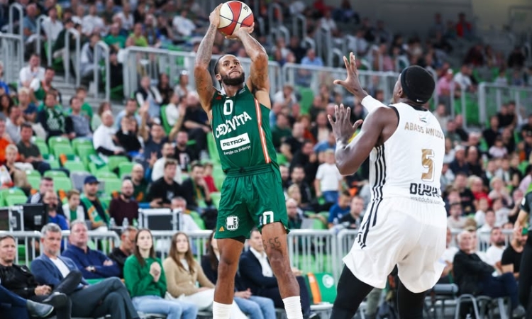 Cedevita Olimpija neobremenjeno v četrtfinale z Dubajem 