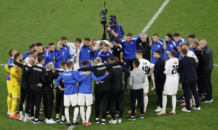 Slovenski nogometaši na lestvici Fifa še mesto višje