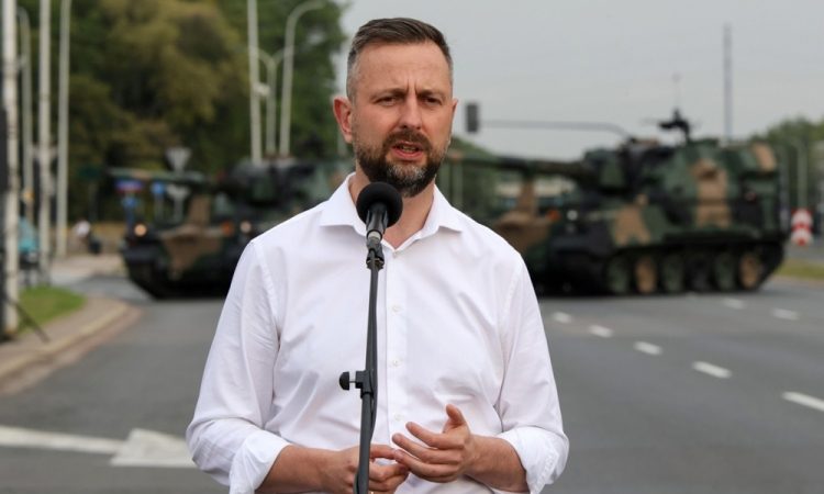 Poljski obrambni minister ocenil, da je možnost premirja v Ukrajini najbližja doslej