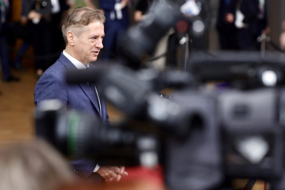 Žaljivi zapis o Golobu po mnenju policije potencialno z elementi kaznivih dejanj