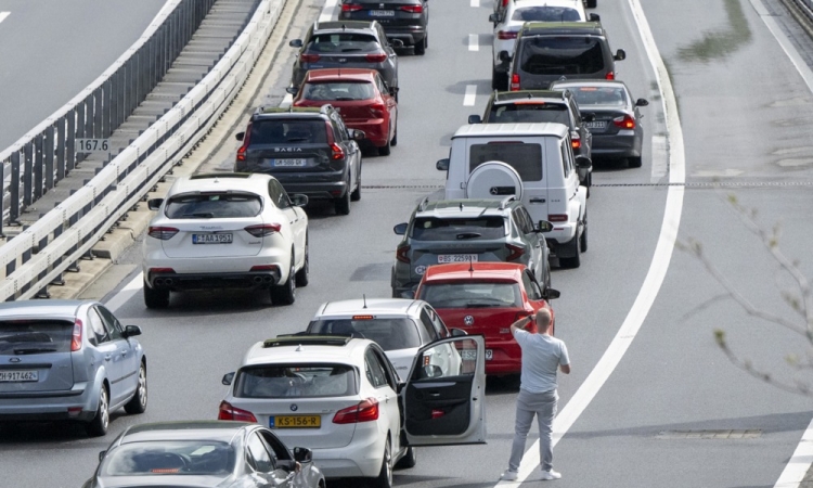 Dars ob očitnih napakah pri nakupu vinjet ne bo več izrekal glob
