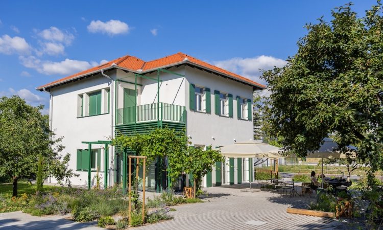 Nova Gorica dobiva prvo brezmejno kavarno in neobičajno osmico v okviru GO! 2025