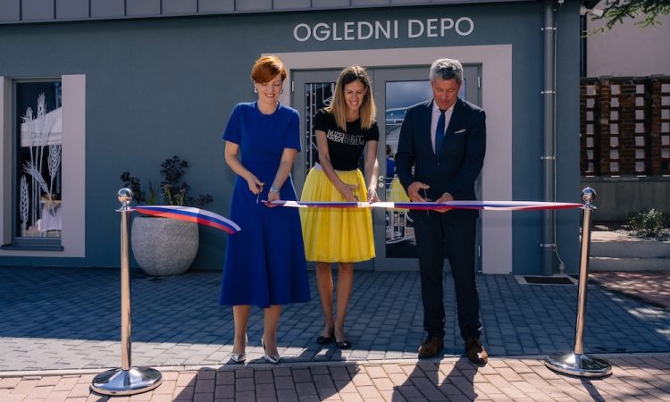 Notranjski muzej v Postojni zaživel v prenovljeni podobi in postal nov kulturni biser Krasa