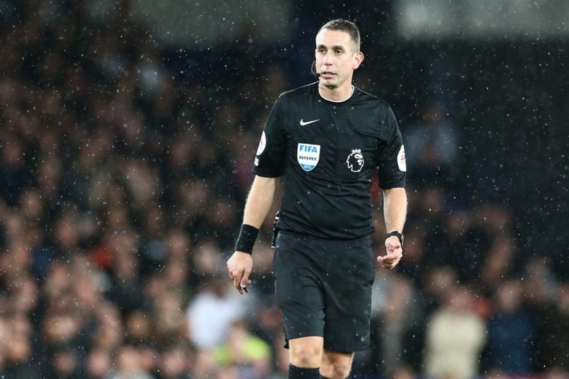 Nekdanji sodnik Premier League David Coote obtožen zaradi nespodobne slike mladoletne osebe