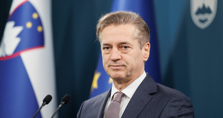 Po ugotovitvah KPK o kršitvi integritete pričakovani novi odzivi v zadevi Bobnar