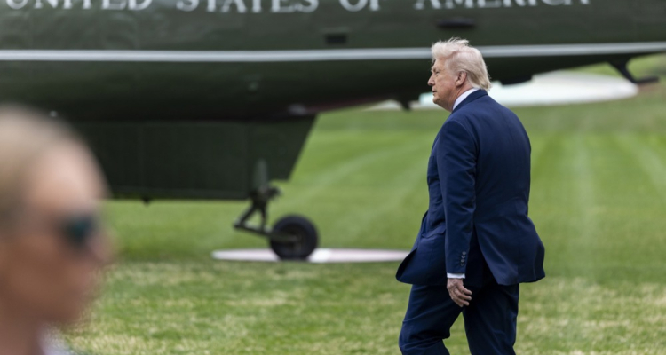 Trump omenja možnost konca operacij, napetosti na Bližnjem vzhodu se stopnjujejo