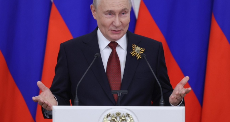 Putin ocenjuje, da se vojna bliža koncu
